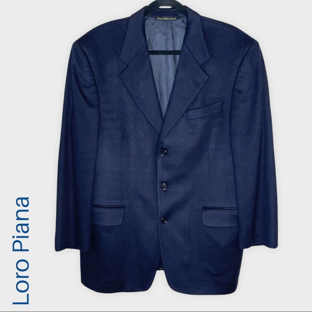 Loro Piana 100% Cashmere Sport Coat Blazer. Size 41R.
